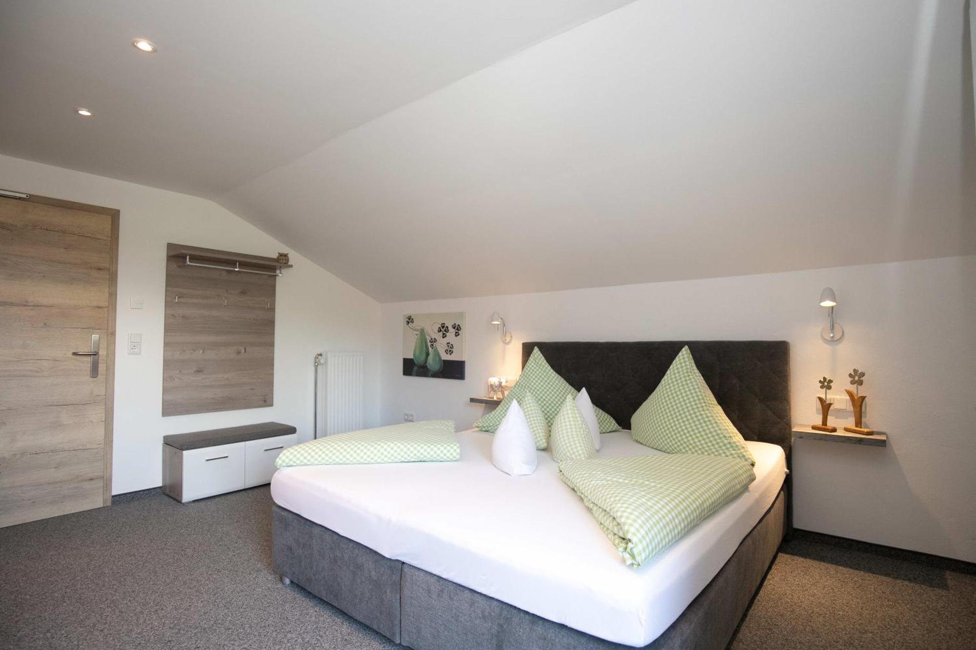 Hotel Restaurant Amadeus - Inclusive Skipass Und Vieles Mehr Bad Hindelang Exterior foto